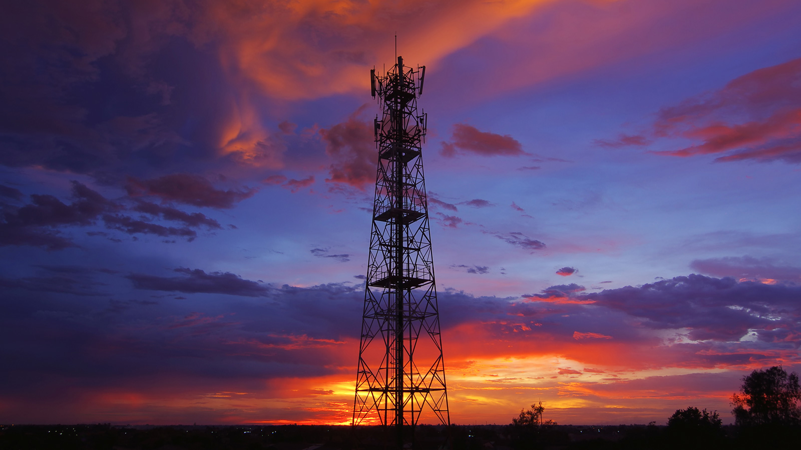 SS7 and Diameter Attacks: How Signaling Flaws Expose Your Phone